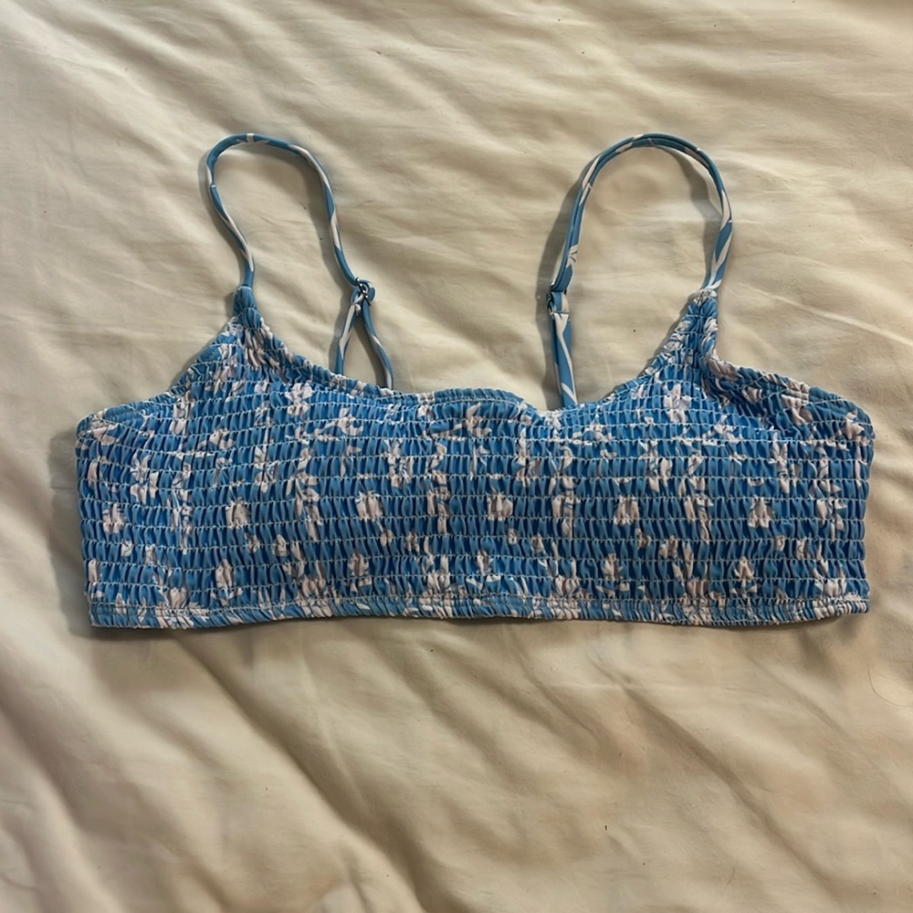 Blue and white ribbed adjustable bikini top